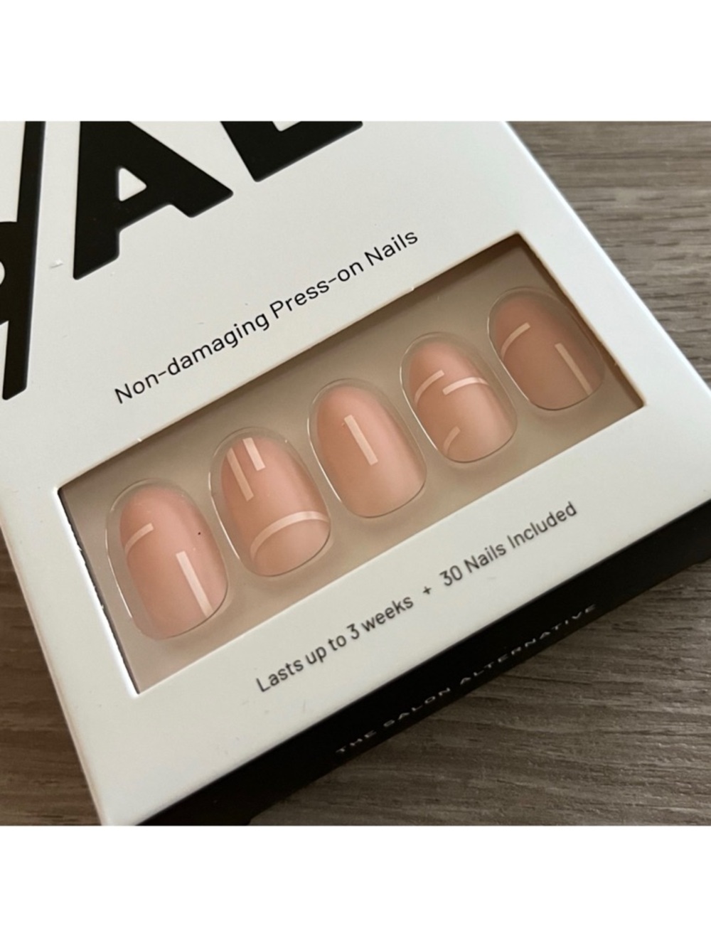 Press-On Nails - Picture 8 of 10